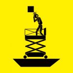 SCE-132_高所作業車走行中の挟まれ事故